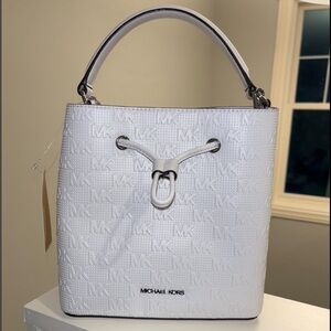 Michael Kors Bucket Bag